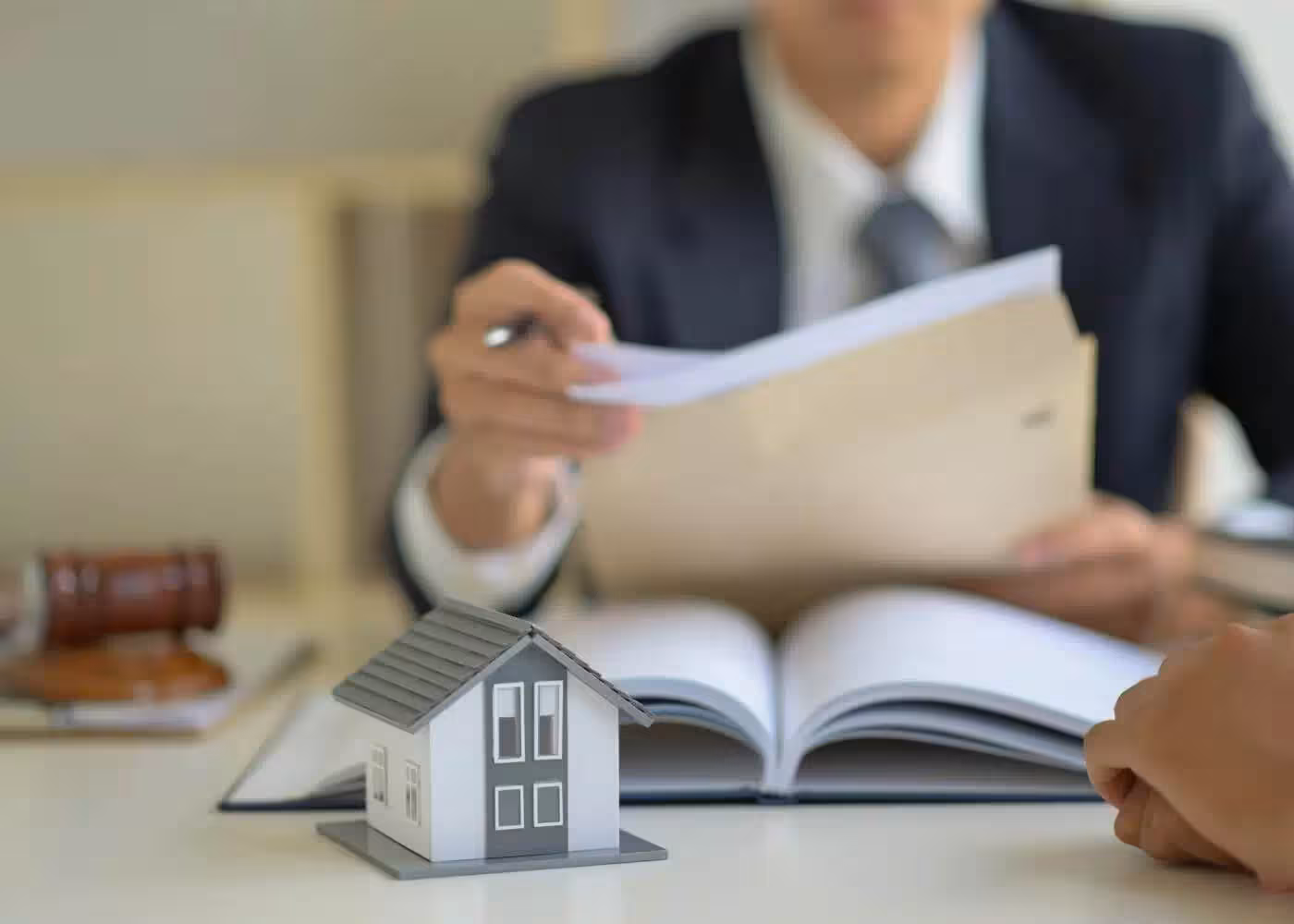Protección Legal para Transacciones Inmobiliarias